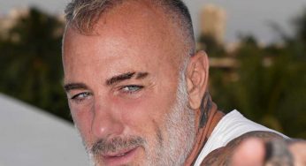 Gianluca Vacchi, nel suo garage sfoggia un ‘missile’ da oltre 500mila euro: la vera chicca è il rivestimento