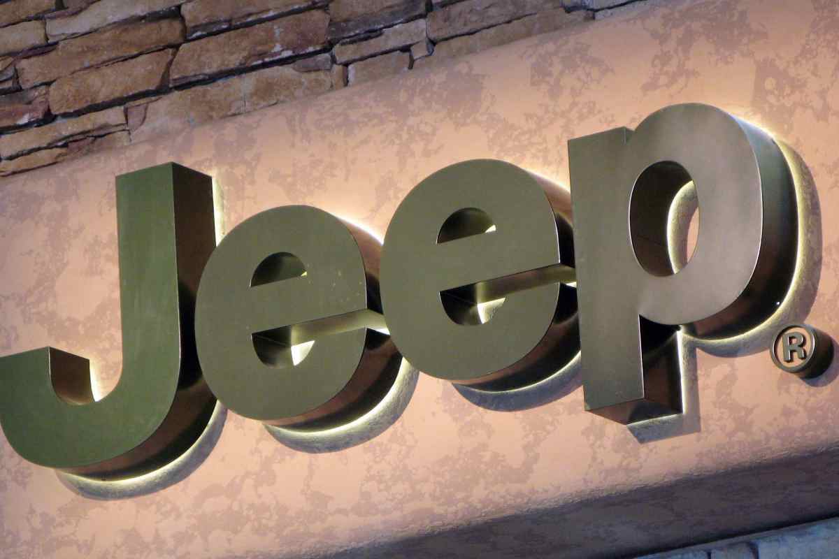 Jeep accelera in Italia: Avenger domina e Compass rilancia la sfida nei SUV